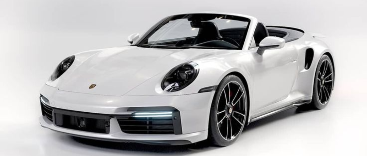 Hình ảnh của xe Porsche 911 Turbo S Cabrriolet là hãng xe nằm trong top các hãng xe nổi tiếng tại Đức